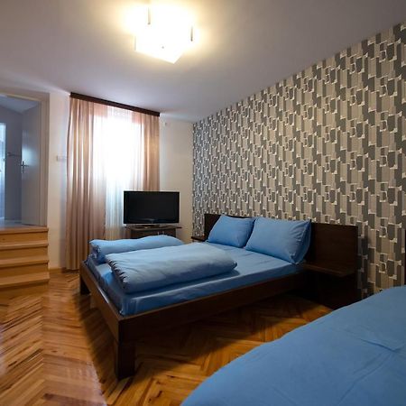Apartments Rose Hill ベオグラード エクステリア 写真